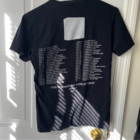 Beyoncé Formation World Tour T-Shirt - Picture 2 of 3
